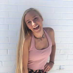 Meet your Posher, Alexis